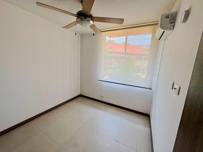 Apartamento de 4 alcobas en venta en Las Palmas, Ricaurte, 96 m² · foto 17 de 24