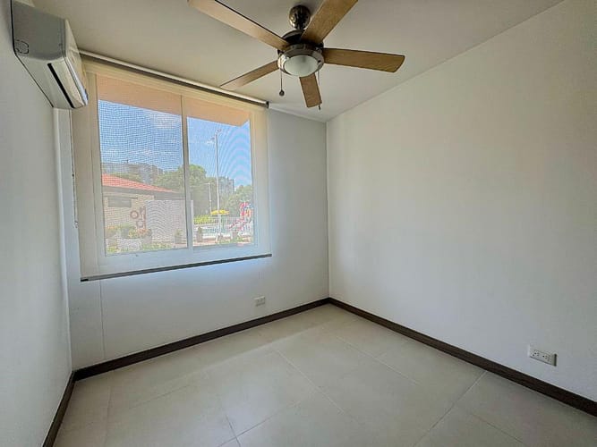 Apartamento de 4 alcobas en venta en Las Palmas, Ricaurte, 96 m² · foto 18 de 24