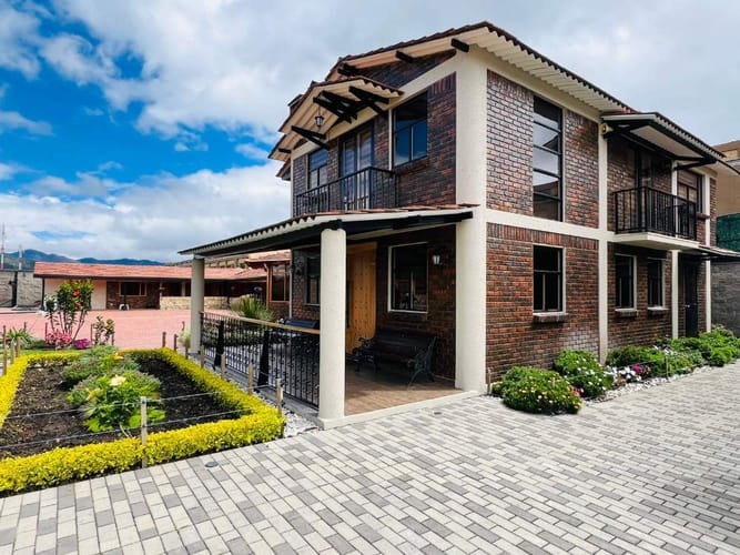 Casa de 6 alcobas en venta en La Estrella, Chía, 547 m² · foto 3 de 24