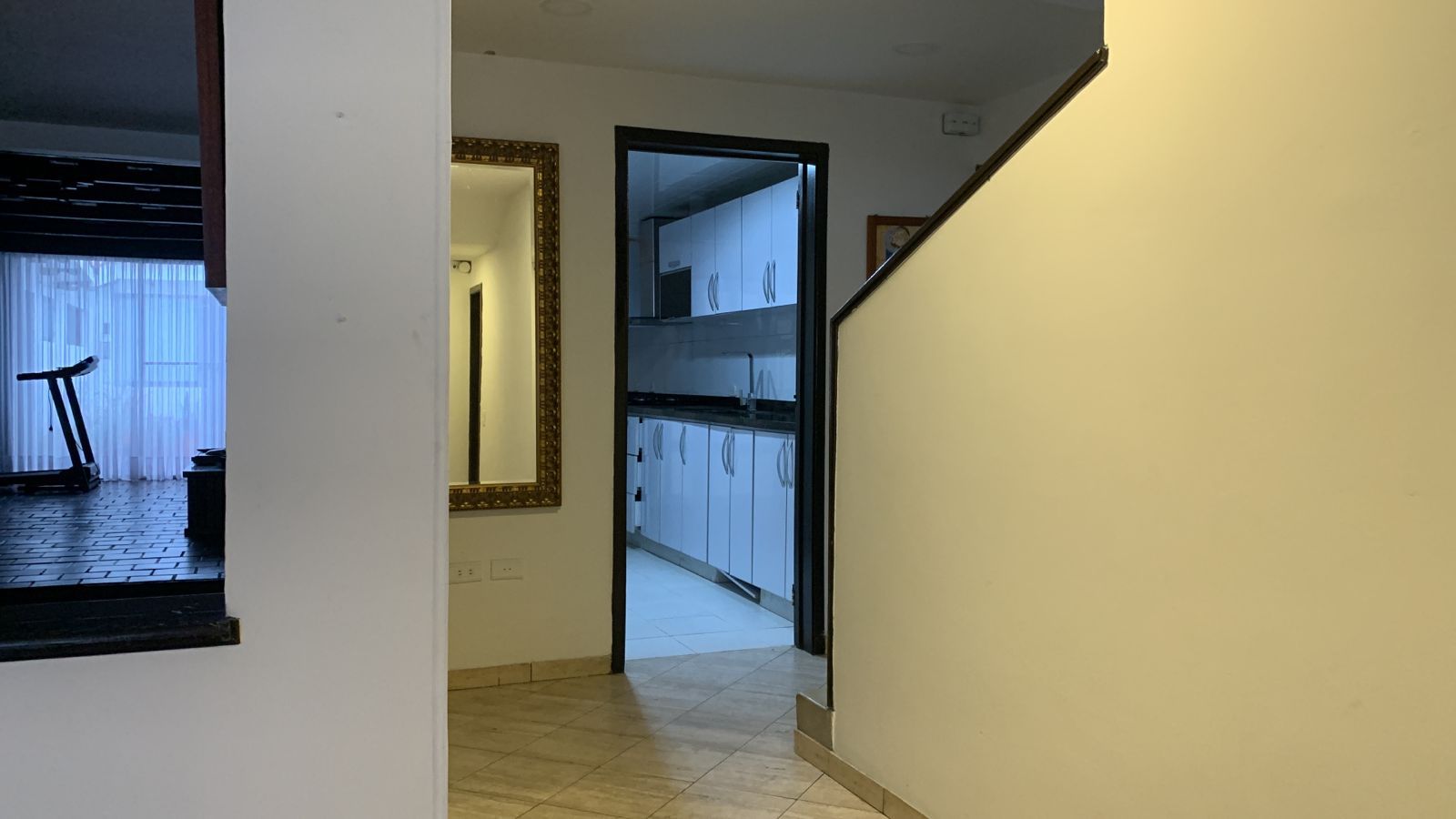 Casa en venta en Las Villas, Bogotá · foto 3 de 24