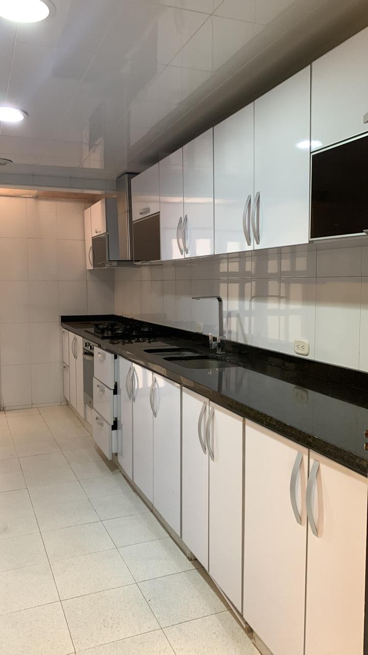 Casa en venta en Las Villas, Bogotá · foto 11 de 24