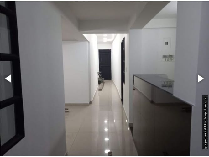 Casa de 6 alcobas en venta en Parque Central Bavaria, Bogotá, 635 m² · foto 3 de 24