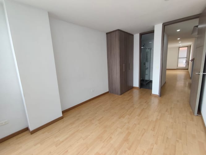 Apartamento de 4 alcobas en venta en Zona Centro, Madrid, 135 m² · foto 5 de 13