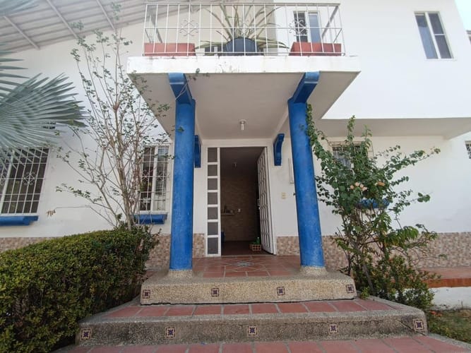 Casa de 5 alcobas en venta en Agua Blanca, Girardot, 288 m² · foto 4 de 9