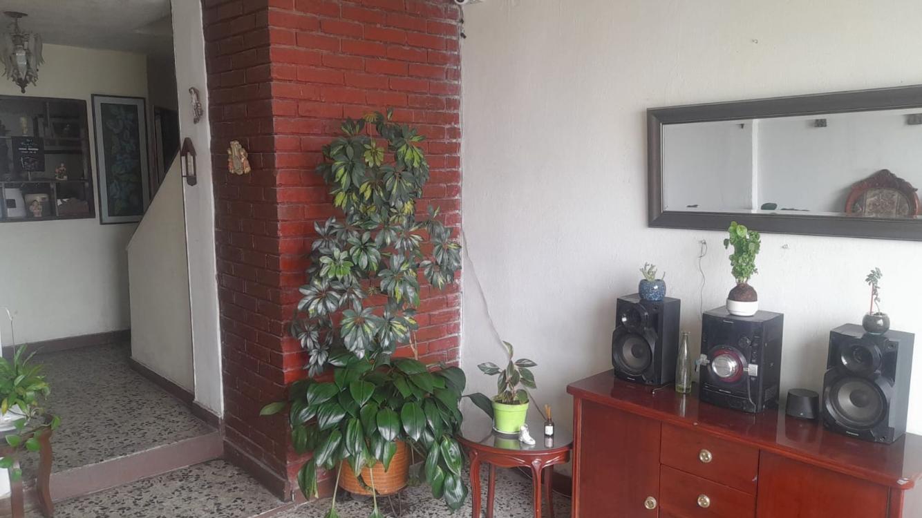 Casa en venta en Restrepo Occidental, Bogotá · foto 2 de 7