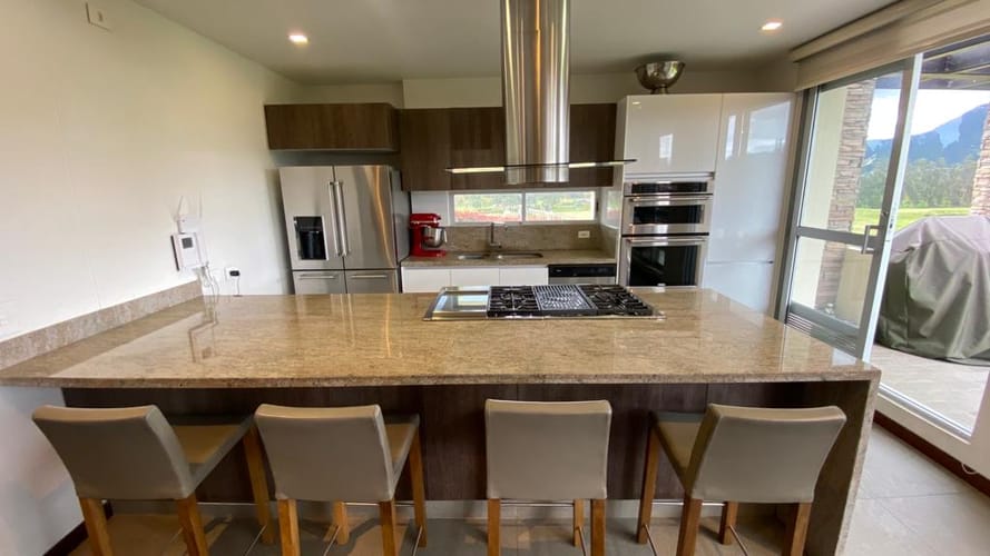 Casa de 4 alcobas en venta en La Violeta, Sopó, 219 m² · foto 2 de 23