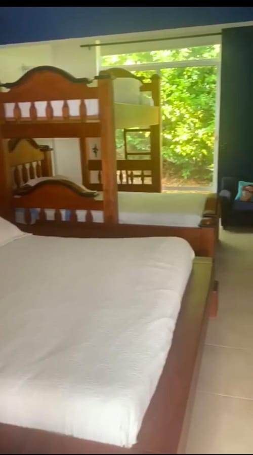 Casa de 4 alcobas en venta en El Portal, Ricaurte, 380 m² · foto 9 de 21