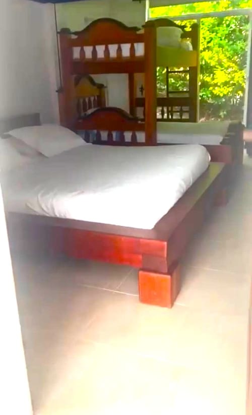 Casa de 4 alcobas en venta en El Portal, Ricaurte, 380 m² · foto 12 de 21