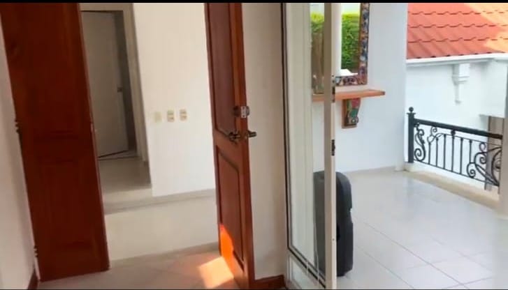 Casa de 4 alcobas en venta en El Portal, Ricaurte, 380 m² · foto 13 de 21