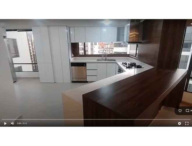Apartamento de 4 alcobas en venta en Santa Barbara, Bogotá, 257 m² · foto 3 de 14