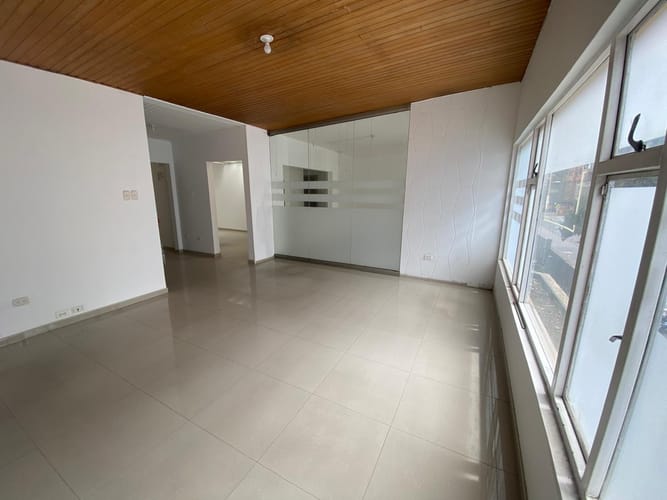 Casa de 3 alcobas en venta en Ilarco, Bogotá, 427 m² · foto 5 de 24