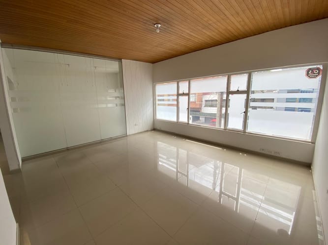 Casa de 3 alcobas en venta en Ilarco, Bogotá, 427 m² · foto 6 de 24