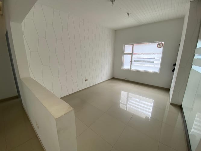 Casa de 3 alcobas en venta en Ilarco, Bogotá, 427 m² · foto 8 de 24