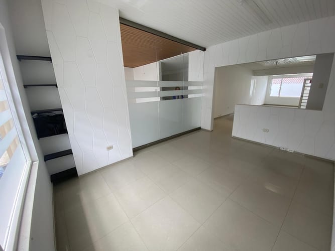 Casa de 3 alcobas en venta en Ilarco, Bogotá, 427 m² · foto 16 de 24
