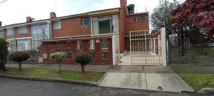 Casa en venta en La Floresta, Bogotá · foto 4 de 24