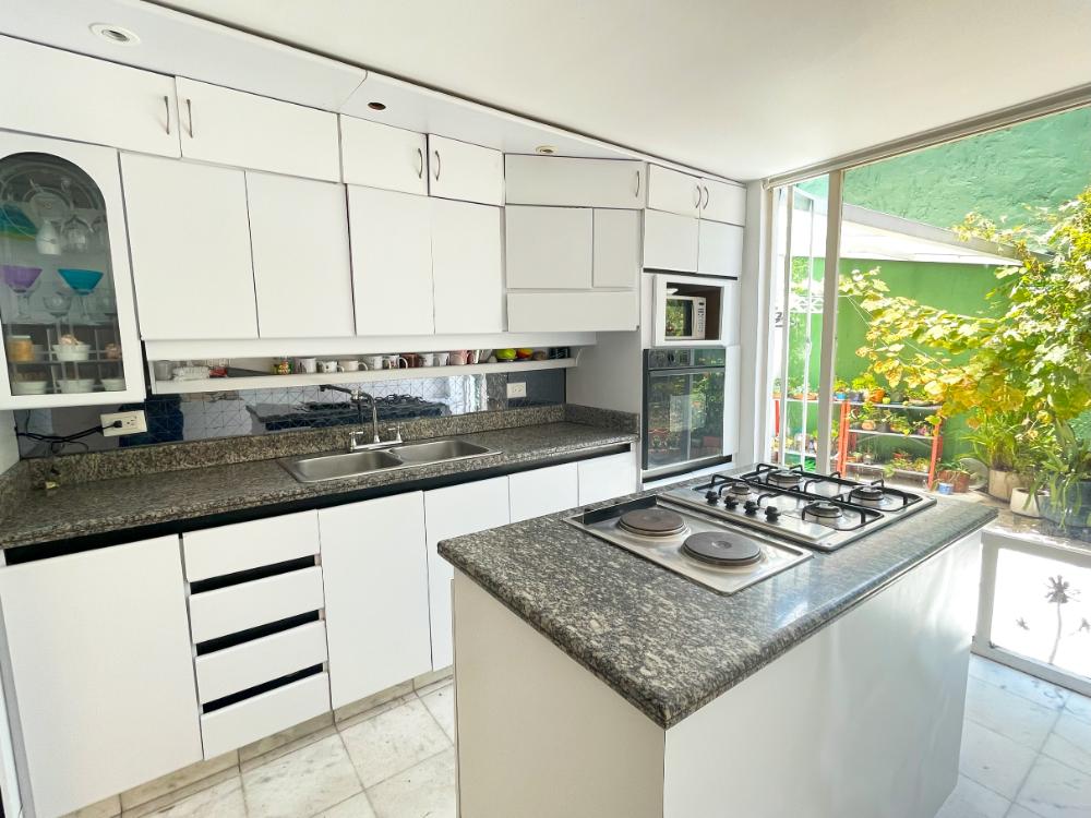 Casa en venta en Barrios Unidos, Bogotá · foto 9 de 24