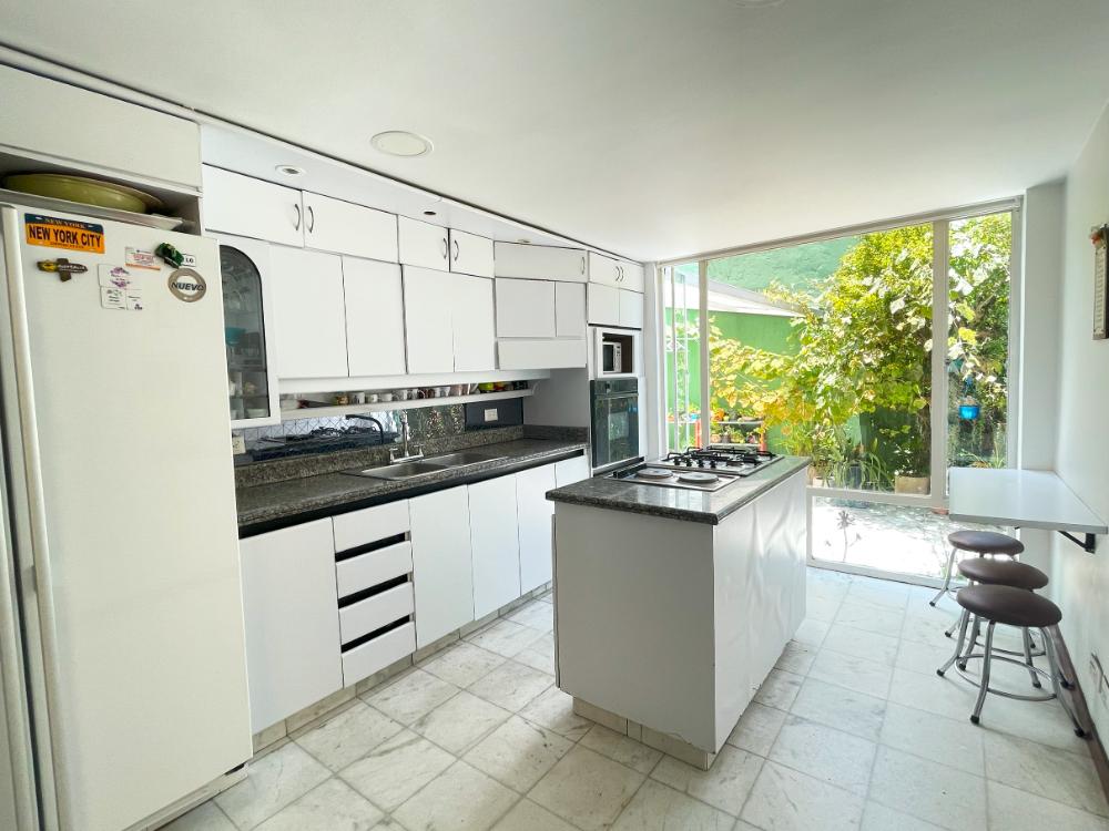 Casa en venta en Barrios Unidos, Bogotá · foto 10 de 24