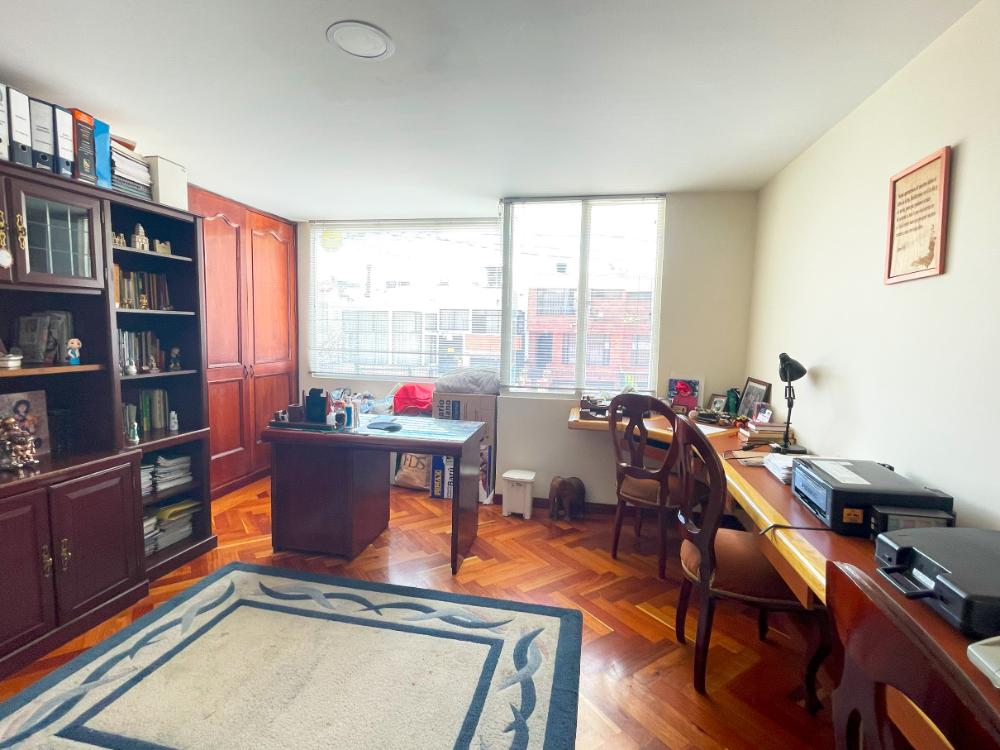 Casa en venta en Barrios Unidos, Bogotá · foto 12 de 24