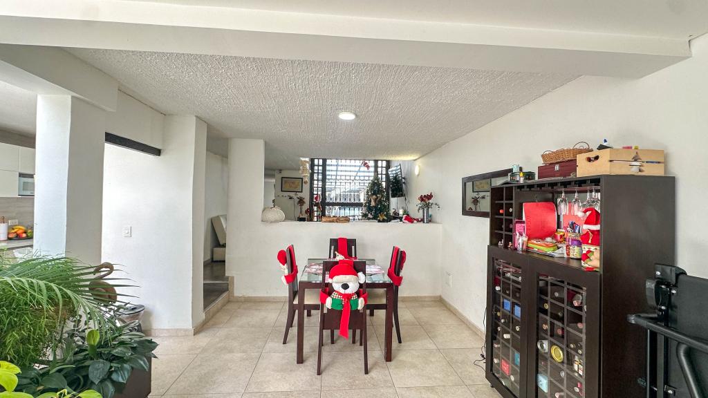 Casa en venta en Alhambra, Bogotá · foto 2 de 15