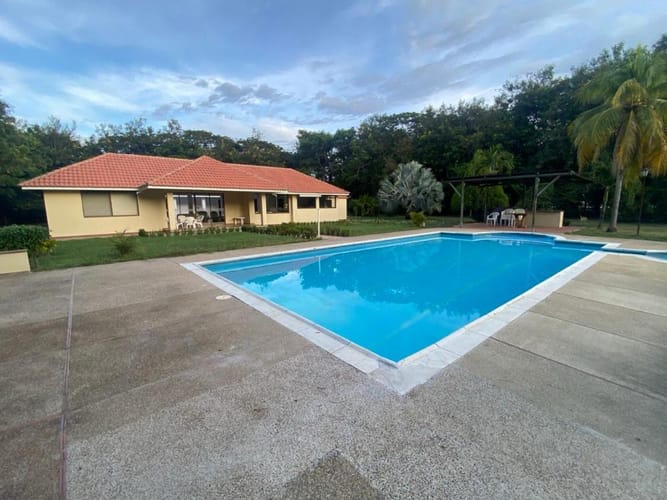 Casa de 6 alcobas en venta en Piamonte, Girardot, 379 m² · foto 3 de 19