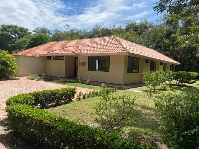 Casa de 6 alcobas en venta en Piamonte, Girardot, 379 m² · foto 5 de 19