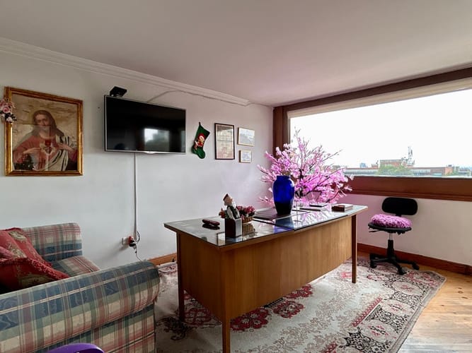Apartamento de 3 alcobas en venta en Chico, Bogotá, 247 m² · foto 4 de 19