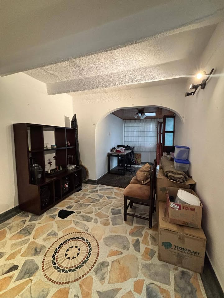 Casa en venta en Engativá, Bogotá · foto 2 de 9
