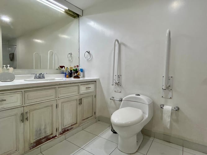 Apartamento de 3 alcobas en venta en Chico, Bogotá, 247 m² · foto 15 de 19