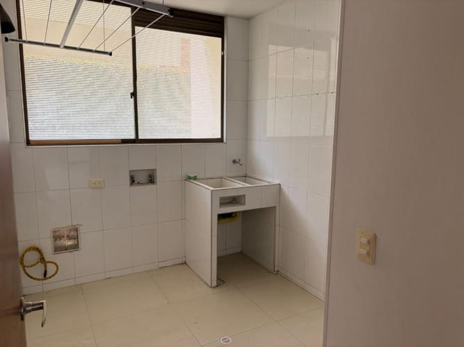 Casa de 4 alcobas en venta en Santa Ana Sur, Bogotá, 310 m² · foto 9 de 24
