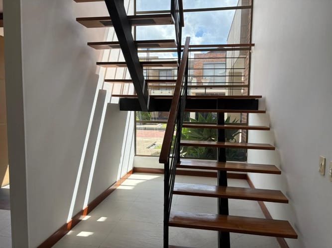 Casa de 4 alcobas en venta en Santa Ana Sur, Bogotá, 310 m² · foto 12 de 24