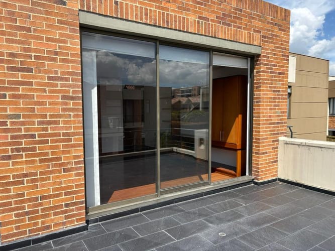 Casa de 4 alcobas en venta en Santa Ana Sur, Bogotá, 310 m² · foto 15 de 24