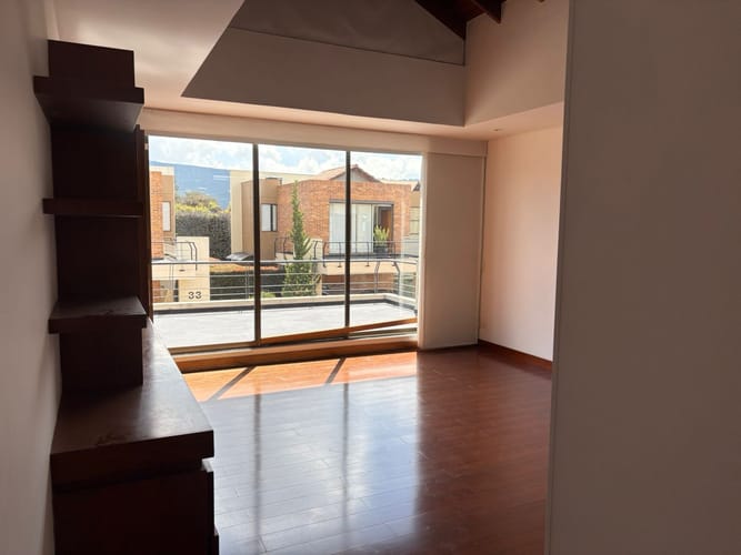 Casa de 4 alcobas en venta en Santa Ana Sur, Bogotá, 310 m² · foto 16 de 24