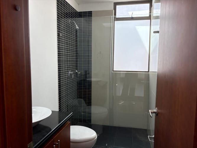 Casa de 4 alcobas en venta en Santa Ana Sur, Bogotá, 310 m² · foto 18 de 24