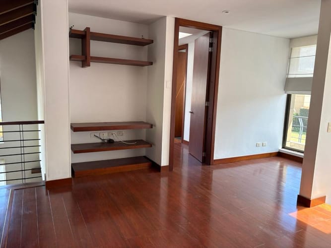 Casa de 4 alcobas en venta en Santa Ana Sur, Bogotá, 310 m² · foto 22 de 24