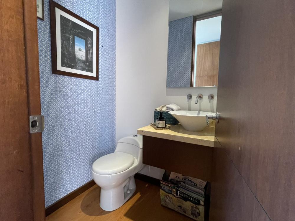 Apartamento en venta en Camino De Arrayanes, Bogotá · foto 2 de 24
