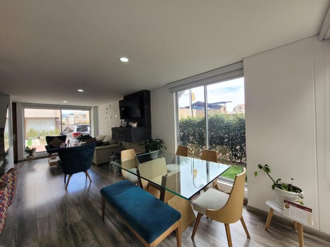 Casa de 3 alcobas en venta en Tiquiza, Chía, 190 m² · foto 5 de 12