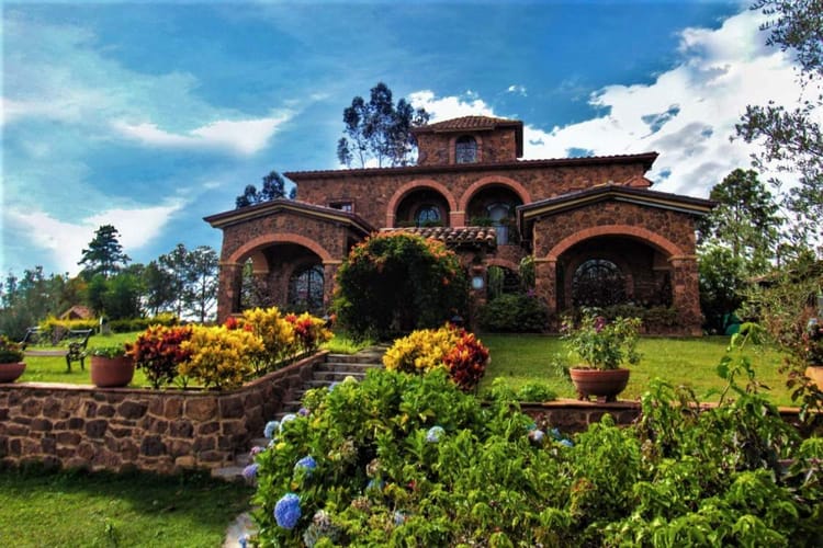 $1.900.000.000 en Mesa De Los Santos
