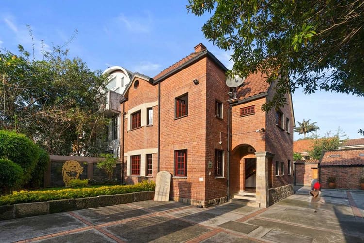 Casa de 6 alcobas en venta en La Magdalena, Bogotá, 960 m² · foto 2 de 16