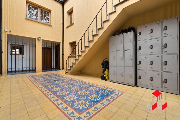 Casa de 6 alcobas en venta en La Magdalena, Bogotá, 960 m² · foto 7 de 16