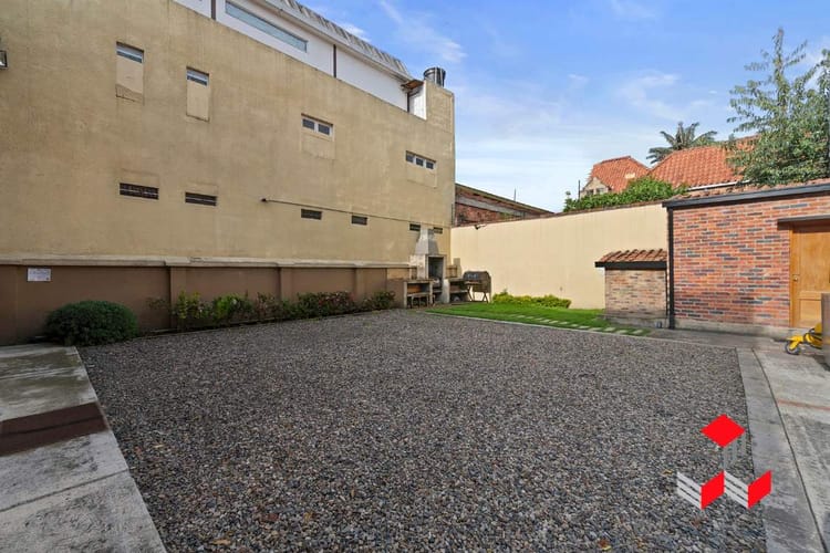 Casa de 6 alcobas en venta en La Magdalena, Bogotá, 960 m² · foto 8 de 16