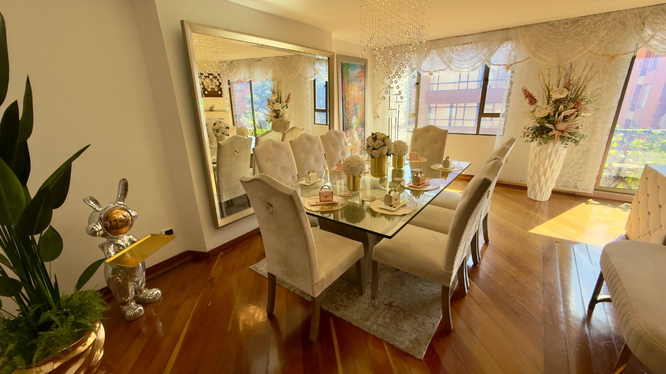 Apartamento en venta en Chicó Navarra, Bogotá · foto 2 de 24