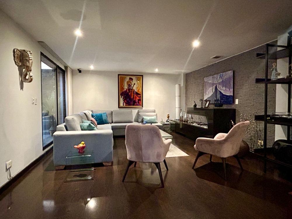 Casa en venta en Chicó Navarra, Bogotá · foto 6 de 24