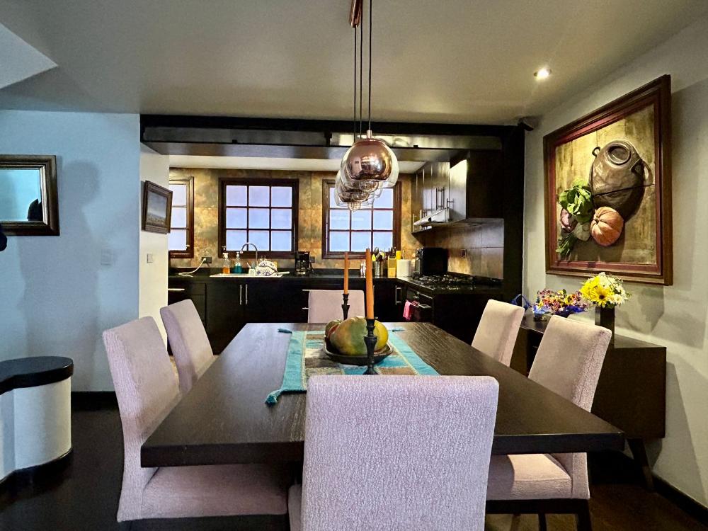 Casa en venta en Chicó Navarra, Bogotá · foto 9 de 24