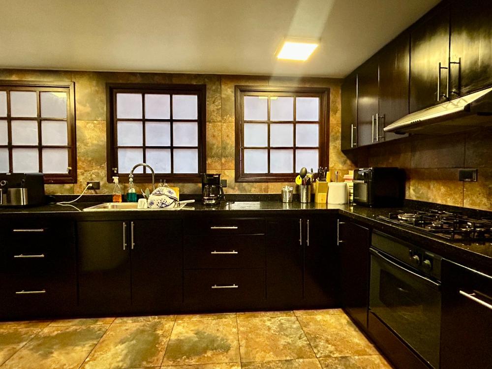 Casa en venta en Chicó Navarra, Bogotá · foto 11 de 24