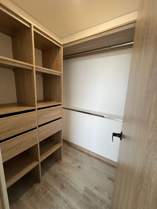 Apartamento de 2 alcobas en venta en Rionegro, 65 m² · foto 2 de 12