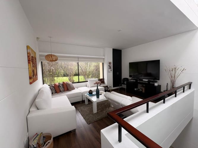 Casa de 3 alcobas en venta en Lagos De Torca, Bogotá, 214 m² · foto 2 de 24