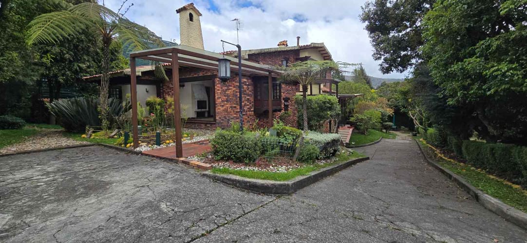 Casa de 3 alcobas en venta en Paramo, Bogotá, 550 m² · foto 2 de 24