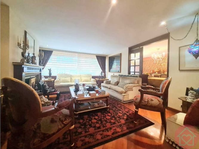 Apartamento de 4 alcobas en venta en Chico Norte, Bogotá, 175 m² · foto 2 de 11