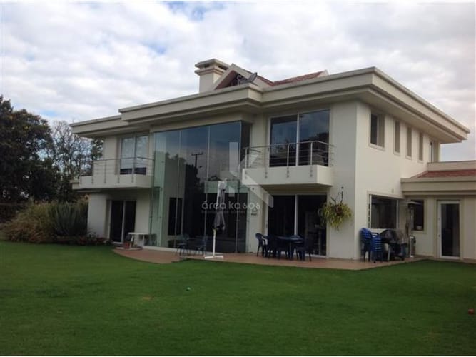 Casa de 4 alcobas en venta en Lagos De Torca, Bogotá, 440 m² · foto 2 de 10