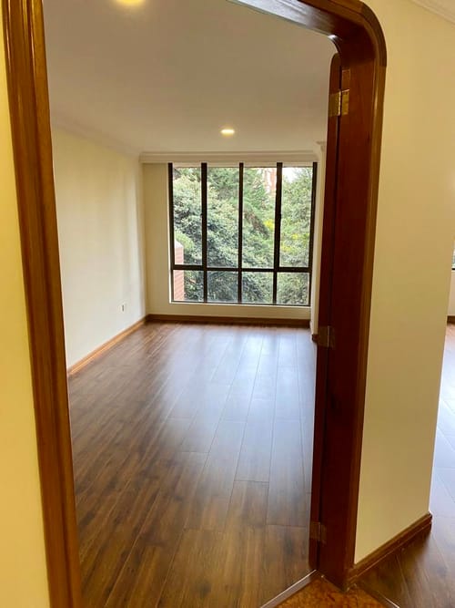 Apartamento de 3 alcobas en venta en Santa Barbara, Bogotá, 240 m² · foto 2 de 21